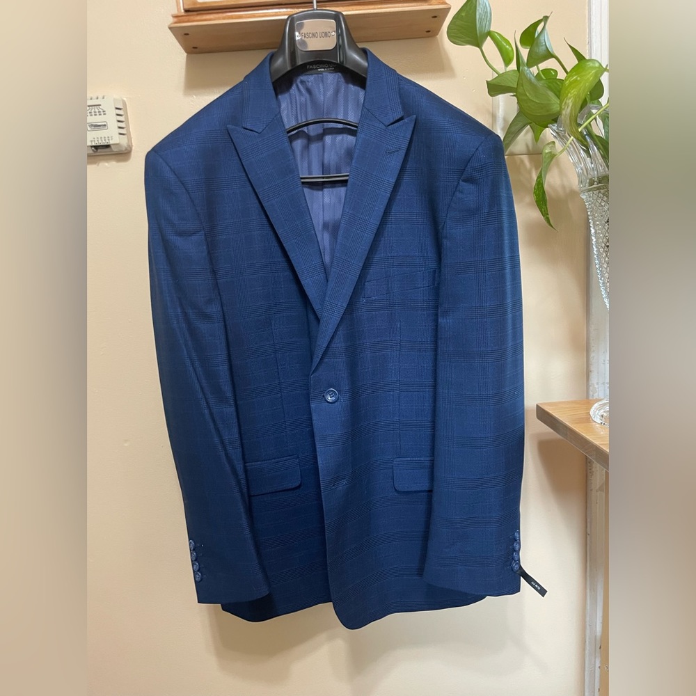 Fascino Oumo suit